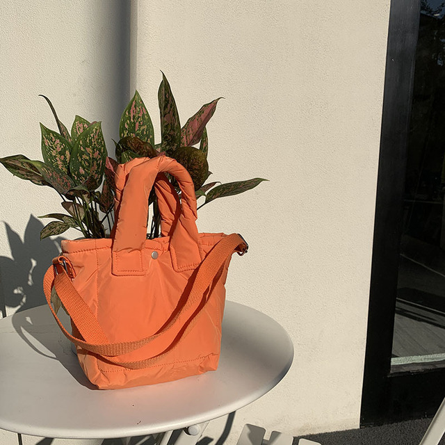 Kolorowa damska torba na ramię z piórami przestrzennymi 2021 zaprojektowana przez Mini Casual Cotton - torba na zakupy - Wianko - 22