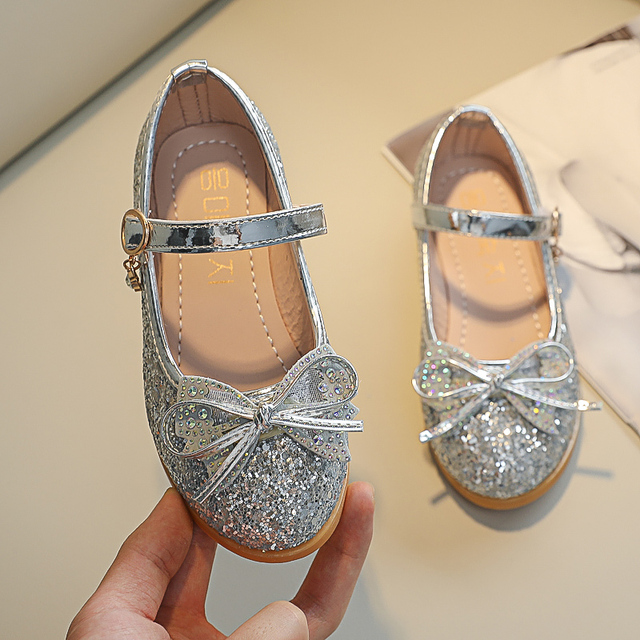 Skórzane buty dziewczęce z ozdobnymi cekinami i małym łukiem - złote (2021) - Wianko - 4