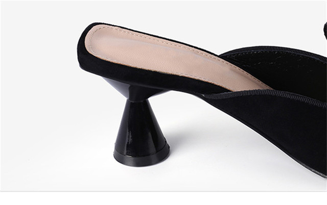 Nowe sandały kobiety 2020 z kokardą rhinestone przezroczysty obcas, szpiczasty nosek - Wianko - 21