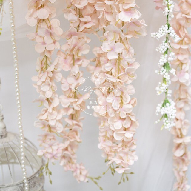 Rozkloszowany wiszący łuk ślubny ze sztucznych różowych kwiatów - Wianko - 17