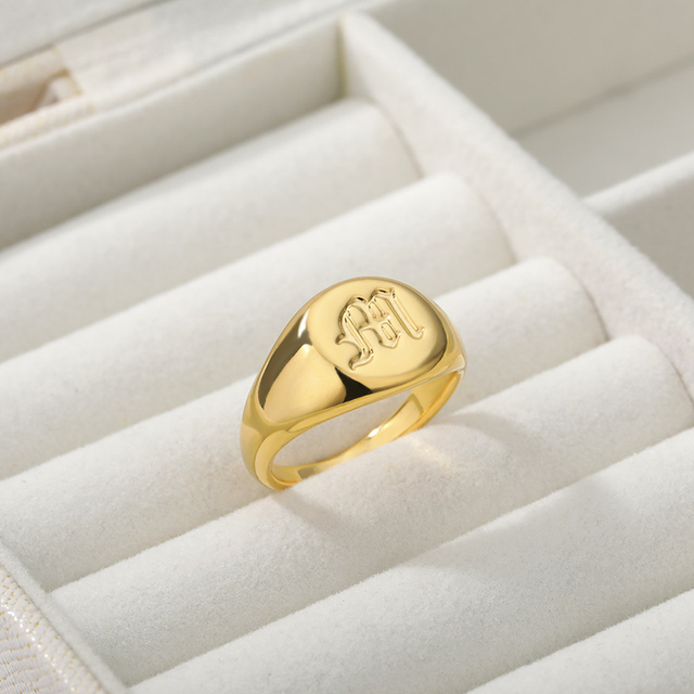 Pierścień z metalowymi pierścieniami alfabetu - złoty, moda na 2021, trendy biżuteria dla kobiet i mężczyzn, prezent urodzinowy, bague femme - Wianko - 8