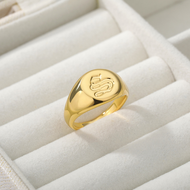 Pierścień z metalowymi pierścieniami alfabetu - złoty, moda na 2021, trendy biżuteria dla kobiet i mężczyzn, prezent urodzinowy, bague femme - Wianko - 7