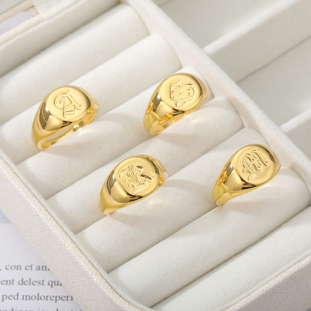 Pierścień z metalowymi pierścieniami alfabetu - złoty, moda na 2021, trendy biżuteria dla kobiet i mężczyzn, prezent urodzinowy, bague femme - Wianko - 4