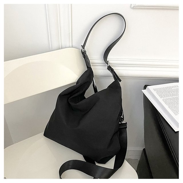 Damska torba na ramię 2021: nylonowa torba o dużej pojemności w jednolitym kolorze - Wianko - 18
