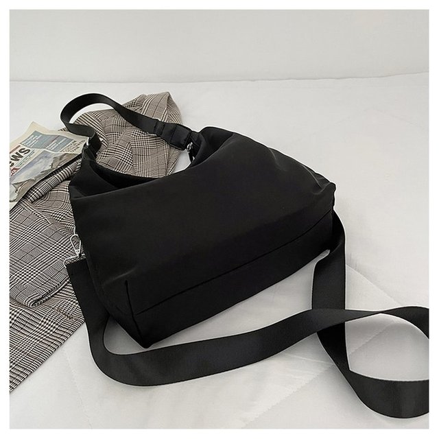 Damska torba na ramię 2021: nylonowa torba o dużej pojemności w jednolitym kolorze - Wianko - 11