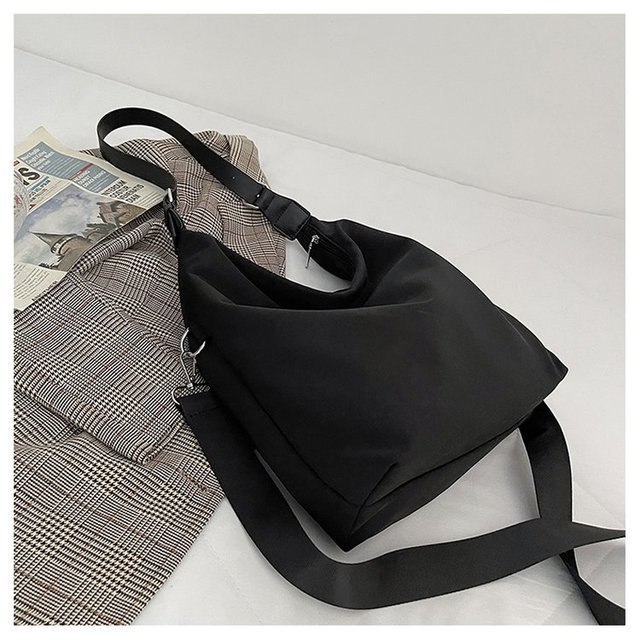 Damska torba na ramię 2021: nylonowa torba o dużej pojemności w jednolitym kolorze - Wianko - 10