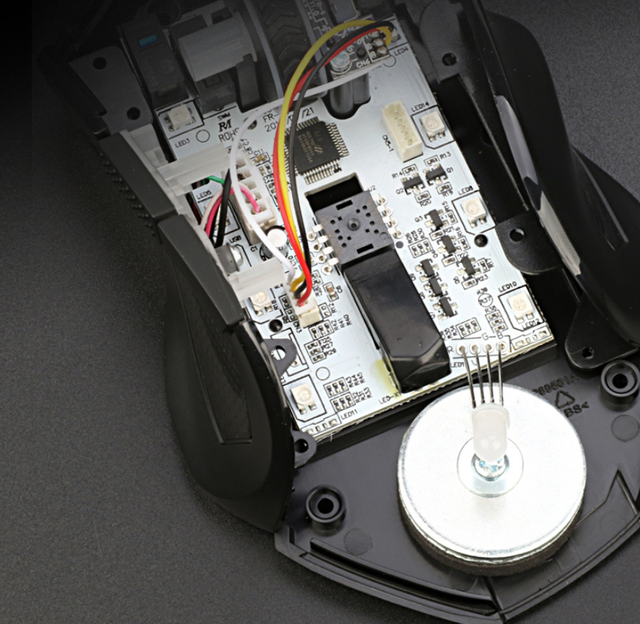 Bezprzewodowa mysz do gier Redragon M602KS z podświetleniem LED RGB, 8 programowalnymi przyciskami i nagrywaniem makr - Wianko - 6