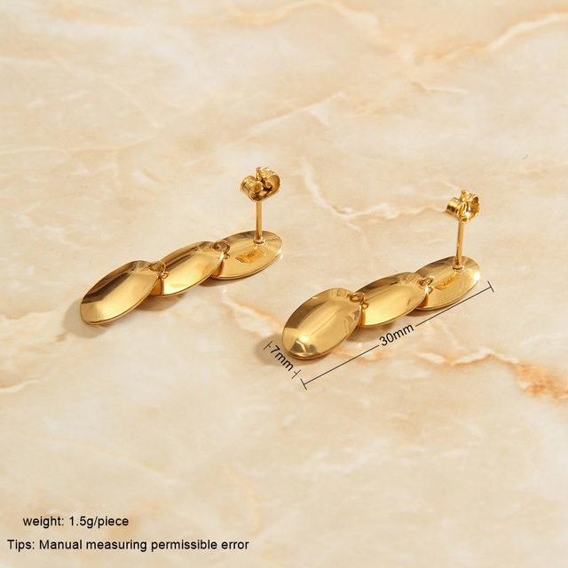 Kolczyki złote SOMMAR 2020 - geometryczne ze złotym liściem, dla kobiet (typ zapięcia: sztyft) - Wianko - 1