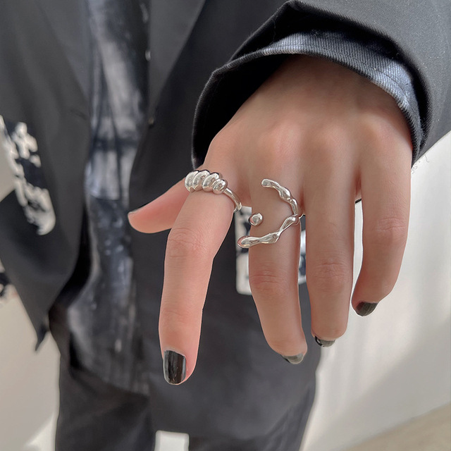 Pierścień LIVVY - srebrny kolor, nieregularne tekstury, prosta unikalna konstrukcja, gładkie poczucie, biżuteria Hip-hop dla kobiet - Wianko - 16