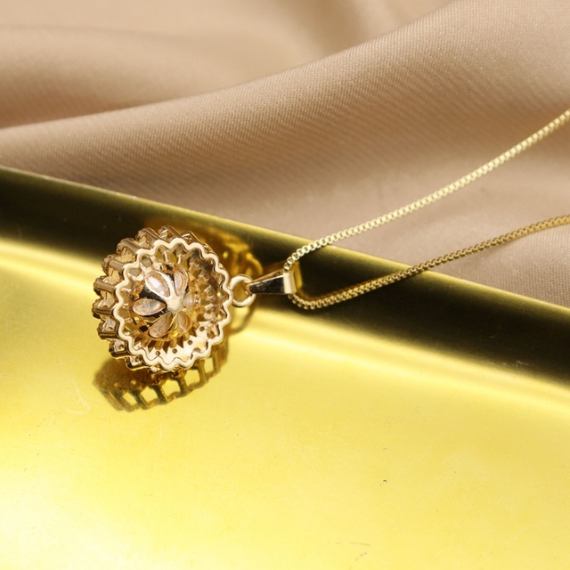 Naszyjnik z mosiądzu, galwanicznie pozłacany, inkrustowany cyrkoniami i perłą słodkowodną w kształcie słonecznika - Wianko - 5