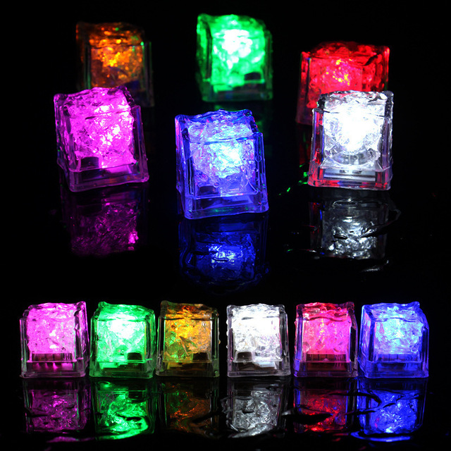 Kolorowe migotanie indukcyjne światełko LED na kieliszki do wina - dekoracyjny blok lodu w barwach fluorescencyjnych, idealny na wesele lub inne imprezy - Wianko - 1