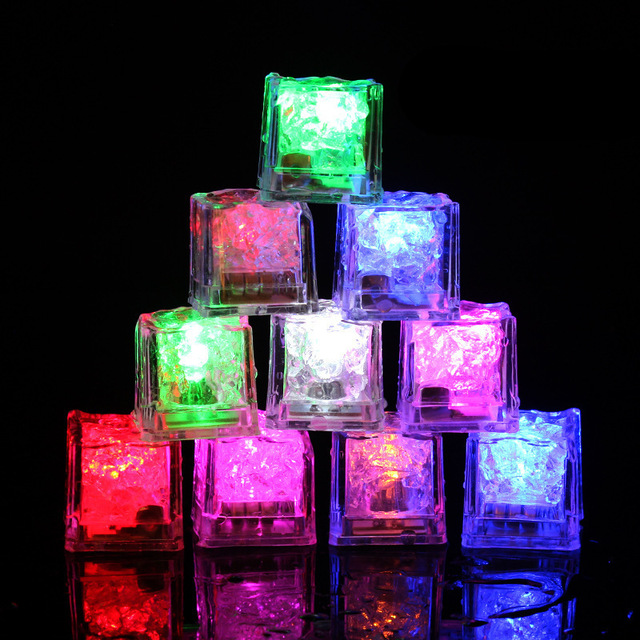 Kolorowe migotanie indukcyjne światełko LED na kieliszki do wina - dekoracyjny blok lodu w barwach fluorescencyjnych, idealny na wesele lub inne imprezy - Wianko - 4