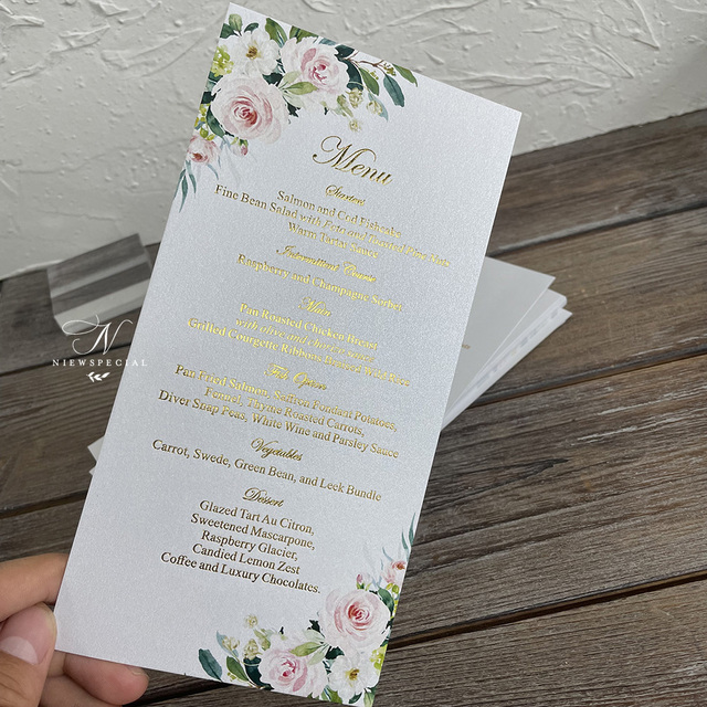 100 szt. Klasyczne różowe zaproszenia na wesele - kwiatowy ogród zielonych kart menu z złotym foliowym nadrukiem - Wianko - 2