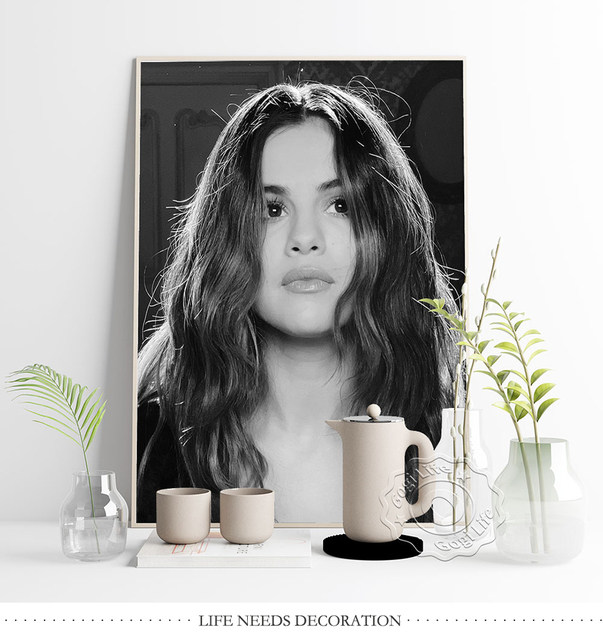 Portretowa plakat Selena Gomez w stylu vintage, czarno-biały - idealny dla fanów - Wianko - 6