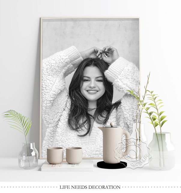 Portretowa plakat Selena Gomez w stylu vintage, czarno-biały - idealny dla fanów - Wianko - 9