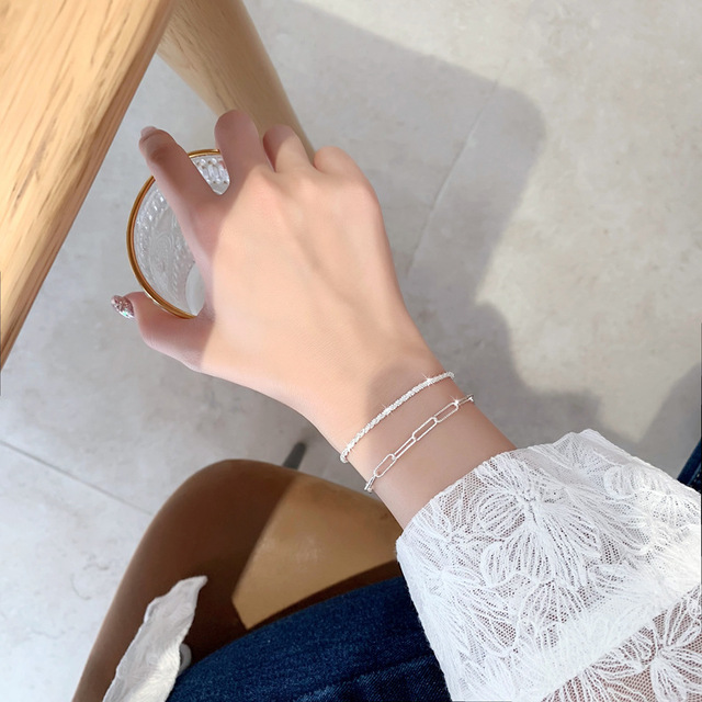 Elegancka minimalistyczna bransoletka z lśniącym, masywnym łańcuszkiem i unikalnym charms sercem - dla kobiet i dziewcząt - Wianko - 5