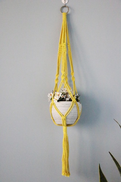 Kolorowy makrama wiszący kosz z ręcznie wykonaną rośliną, bawełnianą liną i dekoracją pokoju - Wianko - 16