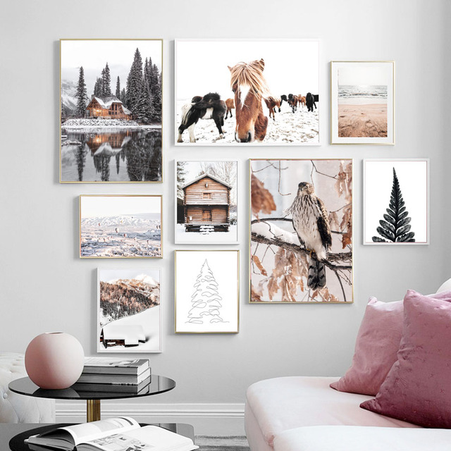 Obraz na płótnie śnieżny dom nad jeziorem - konie, sosny - styl skandynawski - plakat i druk - sztuka do salonu - home decor - Wianko - 3