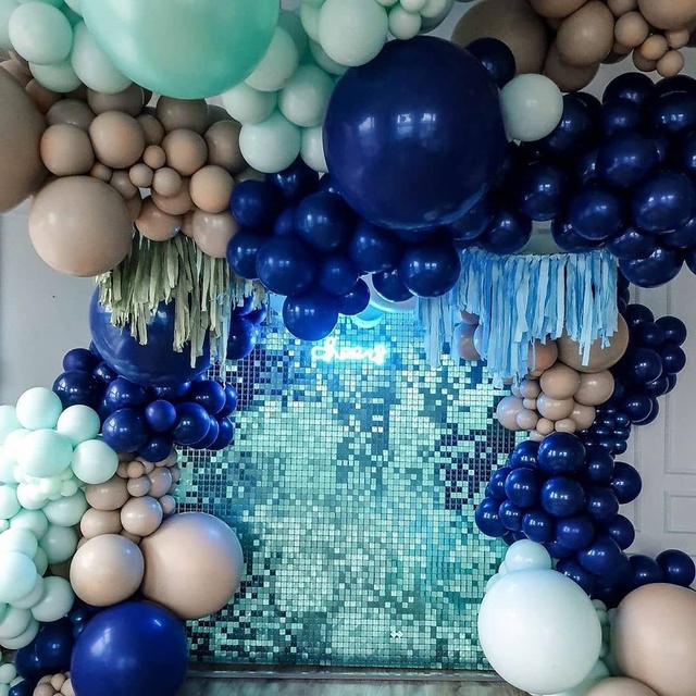 Panel dekoracyjny z cekinami ślubno-urodzinowym tłem o opalizującym odcieniu niebieskim - Wianko - 42