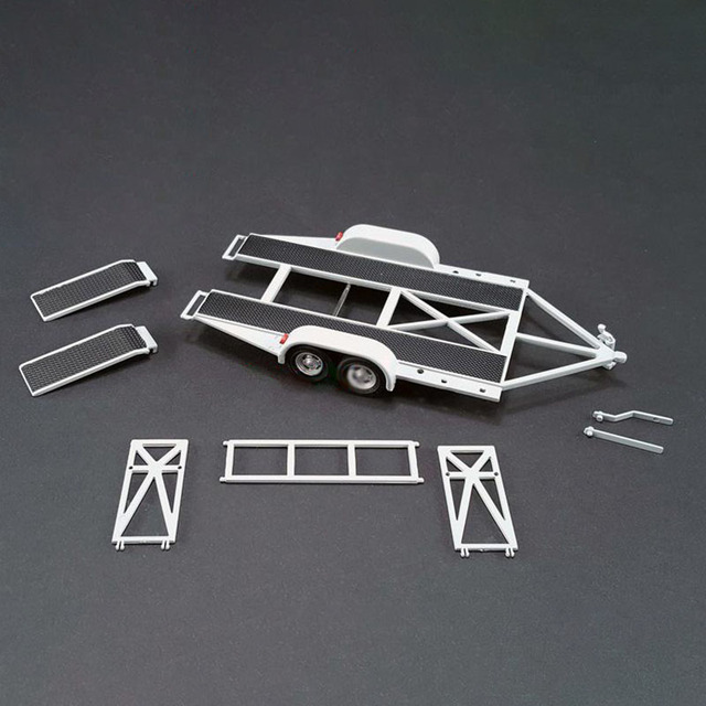 Model samochodu do własnoręcznego złożenia, skala 1:43, trailer z płytą holowniczą, wykonany z odlewanego stopu metali, idealny do tworzenia miniaturowych scen winniczych - Wianko - 1