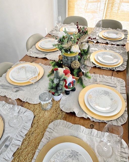 Podkładka stołowa z falbanką - 4 szt., czysty len, klasyczny design, 100% serwetki, idealne do domu, restauracji i wesela, jednolity kolor - Wianko - 10