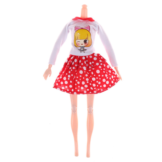 Ręcznie robiona spódnica z kolorowymi kropeczkami dla lalek - modne ubranie idealne jako prezent dla dziewczynek - Wianko - 1
