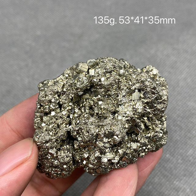 Wisiorek z naturalnym, rzadkim pirytem sześcinnym - błyszczący minerał kamienia i kryształu terapeutycznego - Wianko - 1