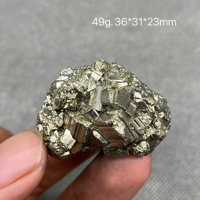 Wisiorek z naturalnym, rzadkim pirytem sześcinnym - błyszczący minerał kamienia i kryształu terapeutycznego - Wianko - 9