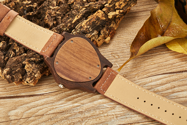 Męski zegarek z drewnianym trójkątnym kopertem, wykonany z naturalnego bambusa, z brązowym skórzanym paskiem - Wianko - 14