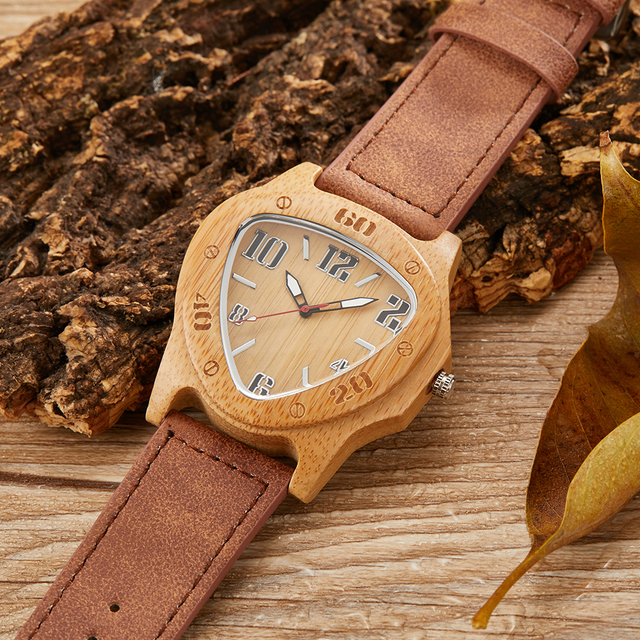 Męski zegarek z drewnianym trójkątnym kopertem, wykonany z naturalnego bambusa, z brązowym skórzanym paskiem - Wianko - 11