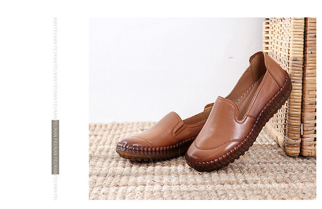 Damskie płaskie mokasyny ze skóry naturalnej AARDIMI - wsuwane buty z wycięciami i kwiatowymi detalami - sportowy design - Wianko - 20