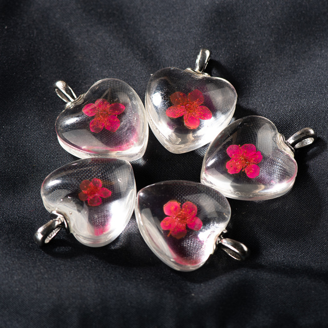 20 sztuk ręcznie wykonanych żelaznych serc z kwiatowym wzorem do naszyjnika - biżuteria - Wianko - 10