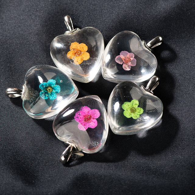 20 sztuk ręcznie wykonanych żelaznych serc z kwiatowym wzorem do naszyjnika - biżuteria - Wianko - 19