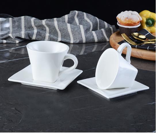 Kubek ceramiczny stylu europejskiego z zestawem filiżanki i spodka do kawy i herbaty - biały, mały i prosty - Wianko - 5