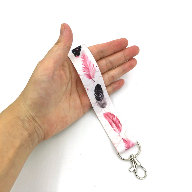 Breloczek na klucze z czarnymi różowymi liśćmi, piórem i smyczą - modny dodatek dla kobiet, pielęgniarek, lekarzy i studentów - Wianko - 4