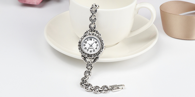 Bransoletka damskiego zegarka Kinel Hot o małym i uroczym oku w stylu vintage z kryształowym wykończeniem - boże narodzenie 2019 - Wianko - 24