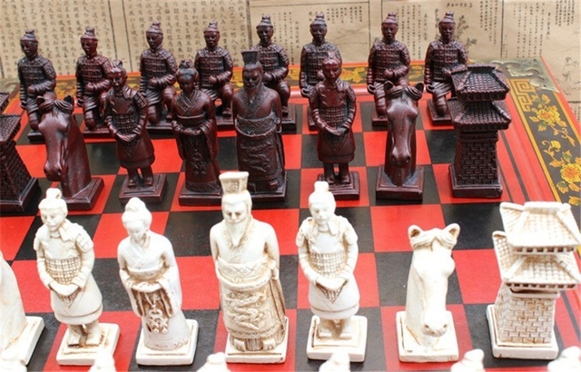 Zestaw szachowy Drewno Szachy Chińskie Retro Terakotowe Wojownicy żywica rzeźba szachownica - Wianko - 7