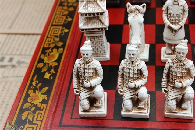 Zestaw szachowy Drewno Szachy Chińskie Retro Terakotowe Wojownicy żywica rzeźba szachownica - Wianko - 16
