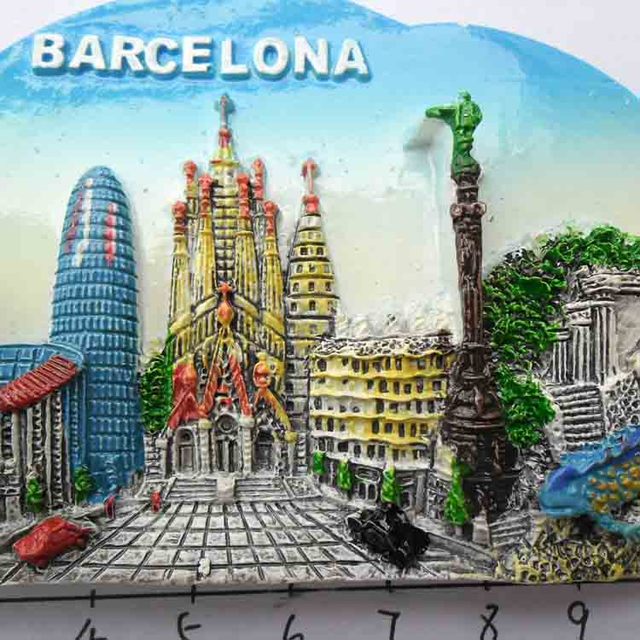 3D dekoracyjne naklejki magnetyczne z katedrą Świętej Rodziny w Barcelonie - magnesy na lodówkę - Wianko - 25