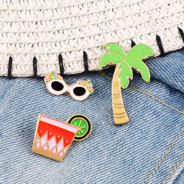 Zestaw 3 broszek z motywem Cartoon Summer Beach - okulary, sok drzewa kokosowego, emaliowany szpilkami, modna biżuteria w stylu dla kobiet i mężczyzn - Wianko - 32