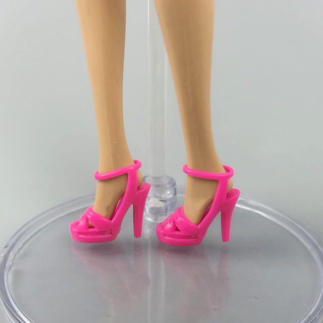 Buty na wysokim obcasie dla lalek Barbie - 5 par w losowych kolorach - Wianko - 3
