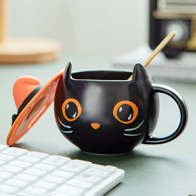 Filiżanka kawy z czarnym kotem - personalizowana edycja limitowana - Wianko - 1