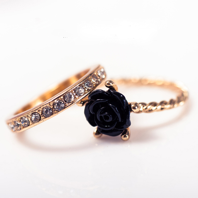 Zestaw 2 pierścieni ślubnych dla kobiet, modny w kolorze złotym i czarnym z białym kwiatem, styl Boho, ozdobione Rhinestonem - Wianko - 9
