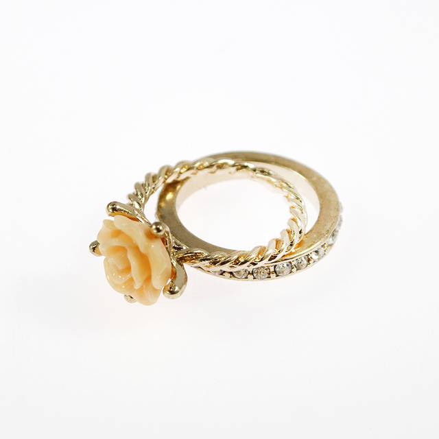 Zestaw 2 pierścieni ślubnych dla kobiet, modny w kolorze złotym i czarnym z białym kwiatem, styl Boho, ozdobione Rhinestonem - Wianko - 3
