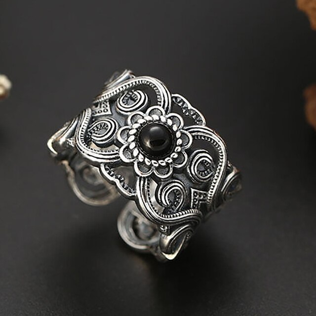 Mężczyźni i damskie pierścionki z regulowalnym rozmiarem, wzorem wytłaczanym i czarnym kamieniem - subtelna elegancja - Wianko - 3