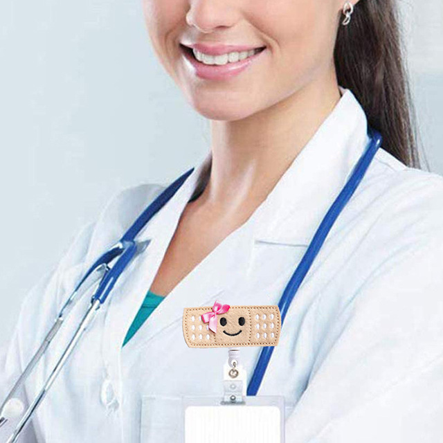 Etui na identyfikatory medyczne z klipsem do kartek - pielęgniarka, serce, zabezpieczenie ID - Wianko - 4