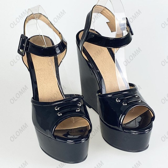 Eleganckie letnie sandały na platformie Olomm Handmade - czarne, niebieskie, rozmiar 35-47, patentowane klamry i kliny z peep toe - Wianko - 10