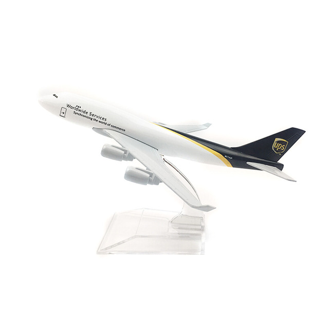 Model samolotu UPS 747 1:400 - metalowy odlew, skala kolekcjonerska, prezent dla dzieci - Wianko - 3