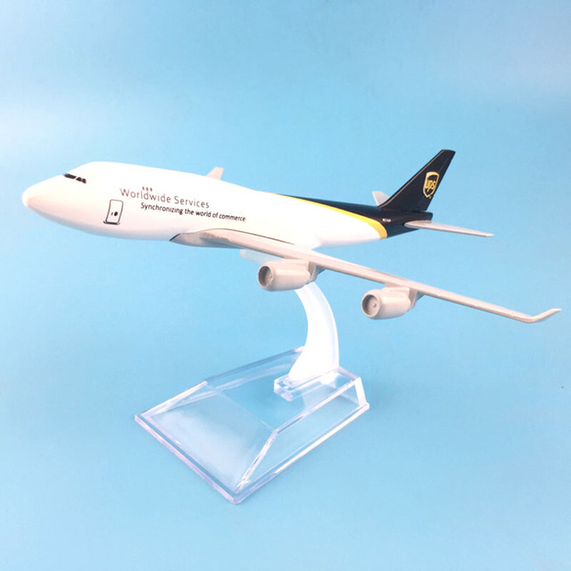 Model samolotu UPS 747 1:400 - metalowy odlew, skala kolekcjonerska, prezent dla dzieci - Wianko - 5