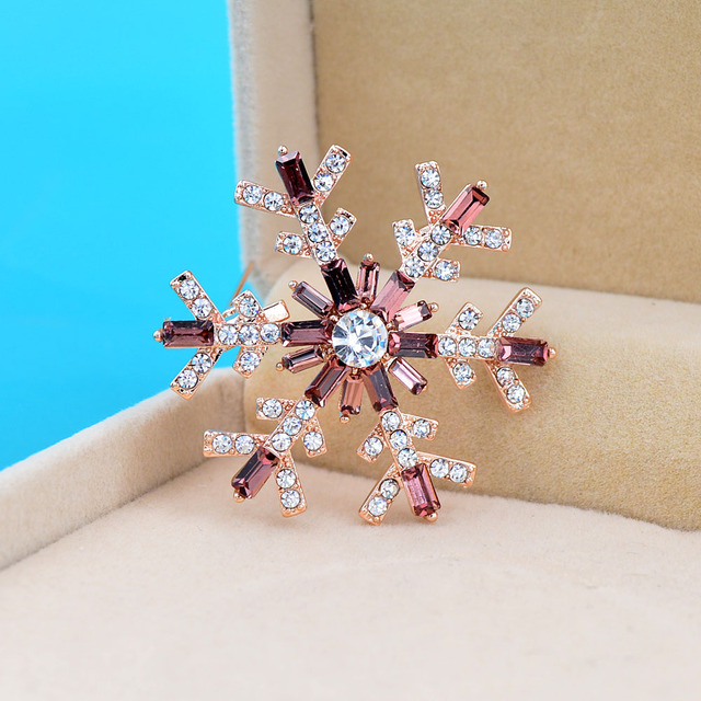 Cindy Xiang Broszka Płatek Śniegu z Kryształami dla Kobiet - Zimowy Design - Wianko - 3